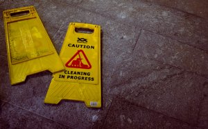 caution floor is wet sign